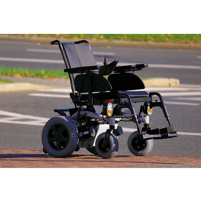 Кресло-коляска электрическая для инвалидов Invacare Stream (Инвакеа Стрим) фото 5
