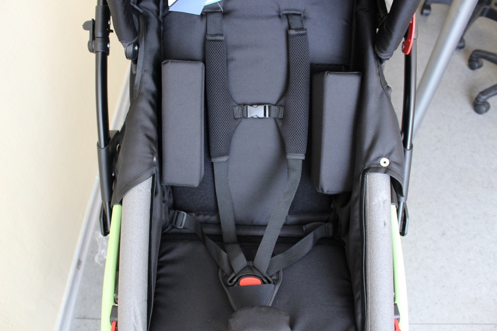 элементы позиционирования ребенка в коляске для детей с дцп1.JPG