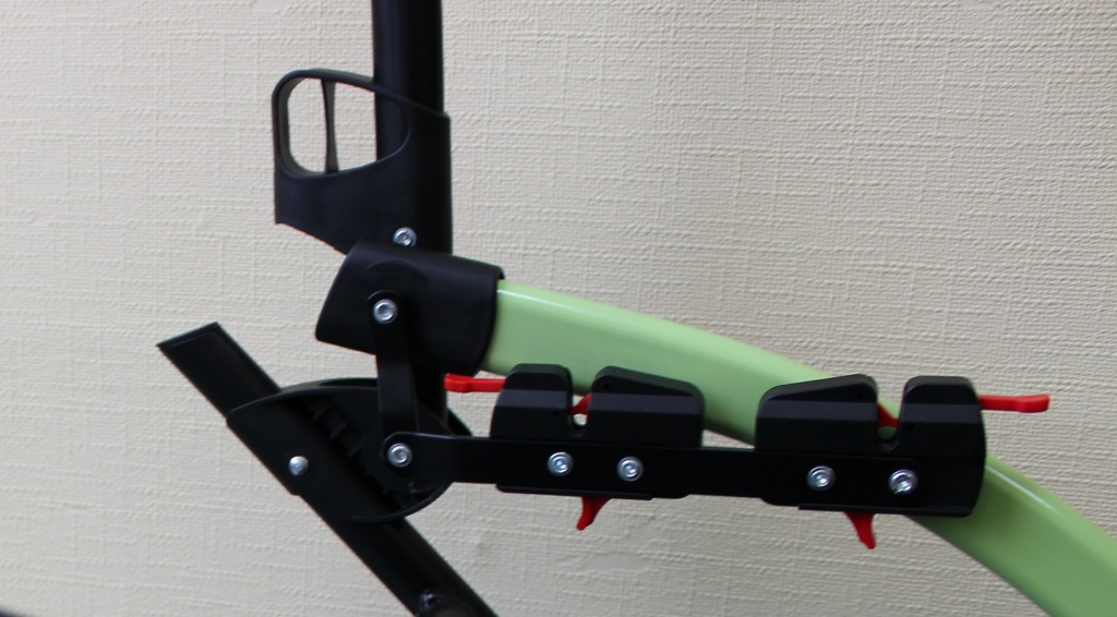 механизм крепления кресла к раме коляски для детей с дцп гиппо1(обрез).jpg